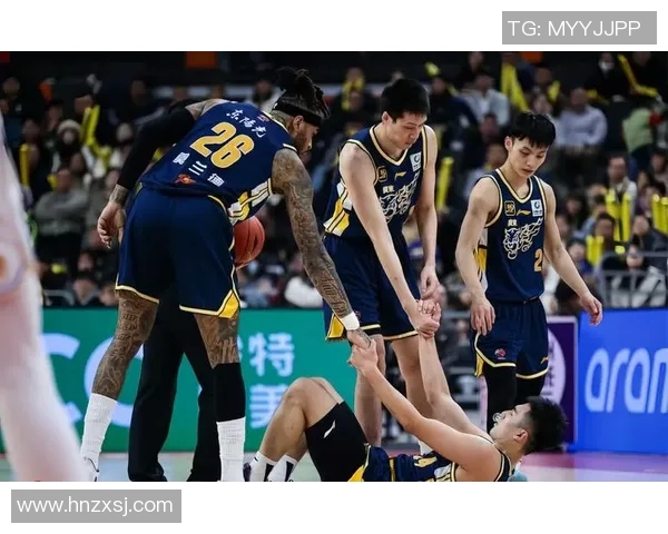 赛后分析：广州篮球队与南京篮球队的团队协作表现及其影响因素