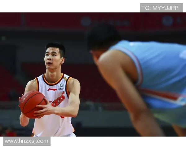 郭昊文:从篮球新星到职业生涯的璀璨旅程与未来展望