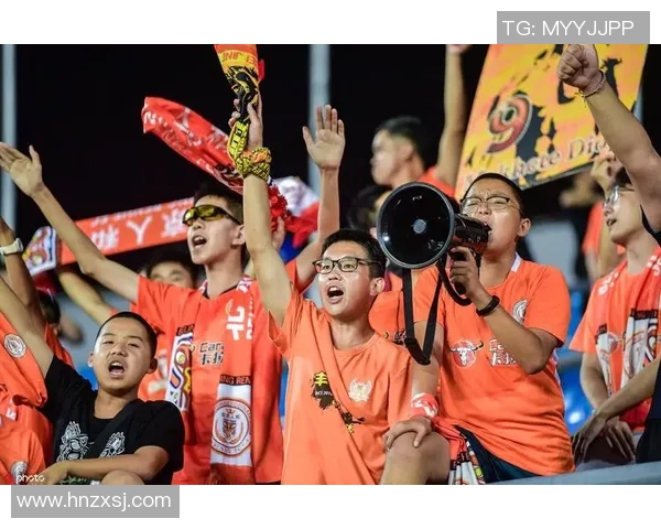 北京国安主场迎战重庆谢场期待精彩对决与球迷热情互动